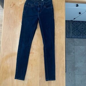 Levi’s 710 Skinny Jeans